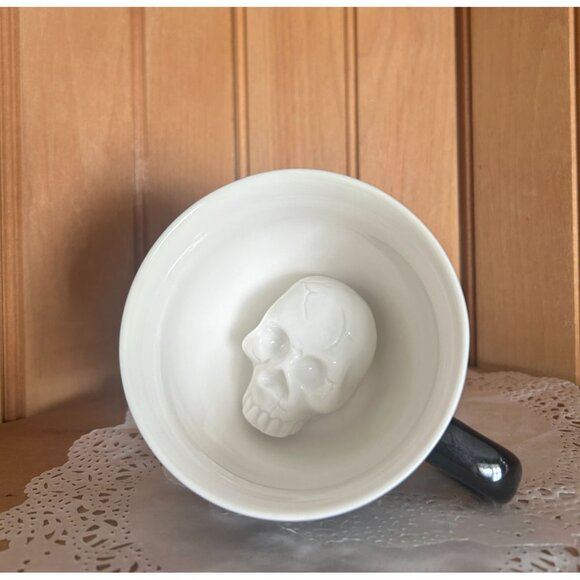 Black Ceramic Creature Cup Skull Coffee Cup Halloween Gothic Gift Idea - Picture 1 of 6